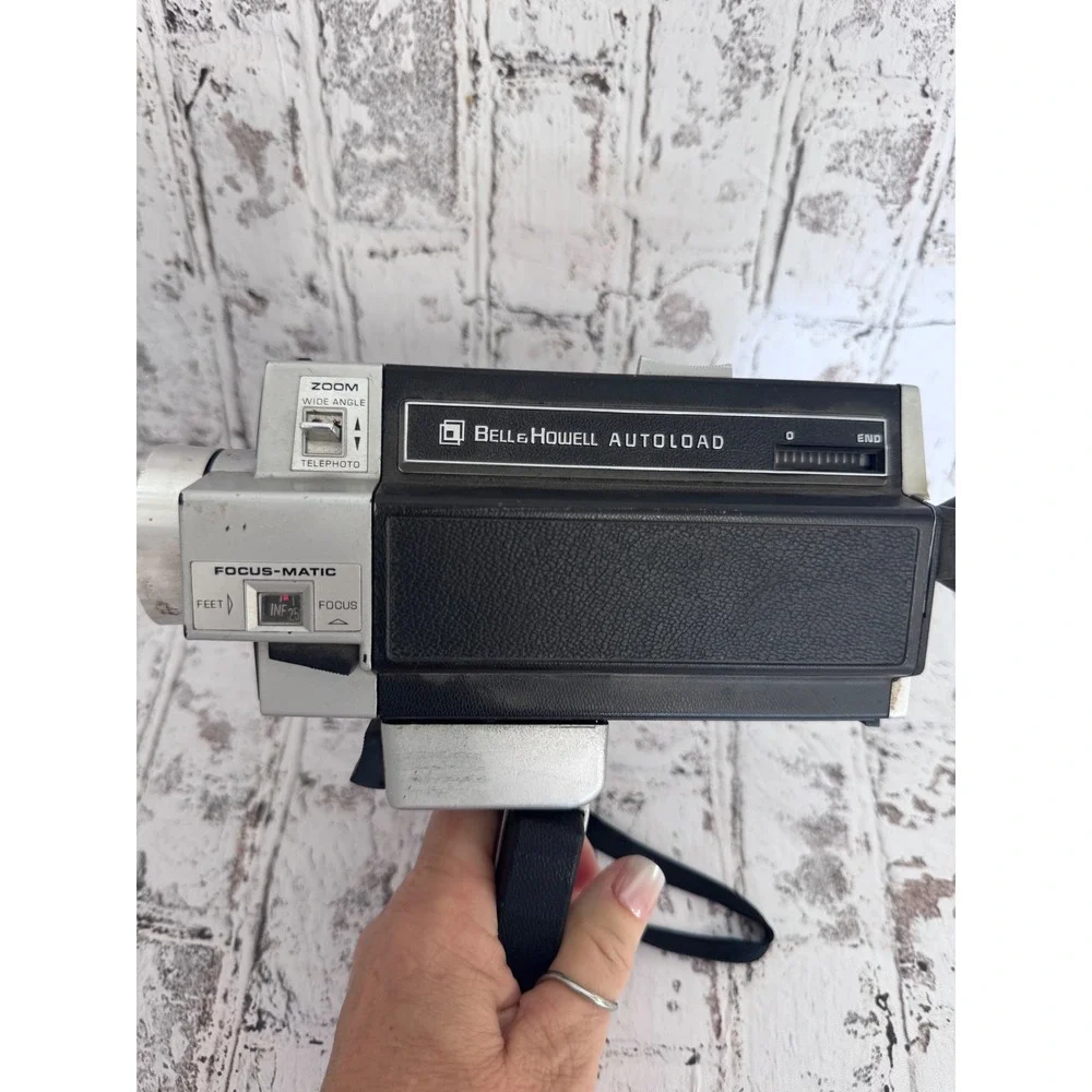 Untested Bell & Howell Autoload Super 8 Movie Camera f/1.9 11-33mm Zoom Retro